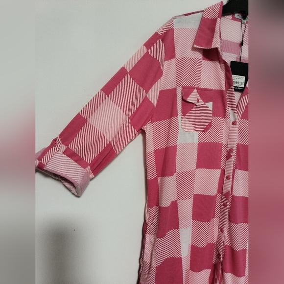New Pink and White Checkers Shirt / Size 1X - Picture 11 of 11